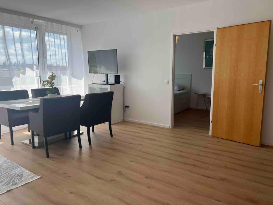 Apartment Holiday Place In City *