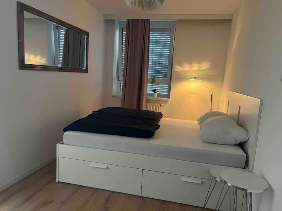 Holiday Place In City *